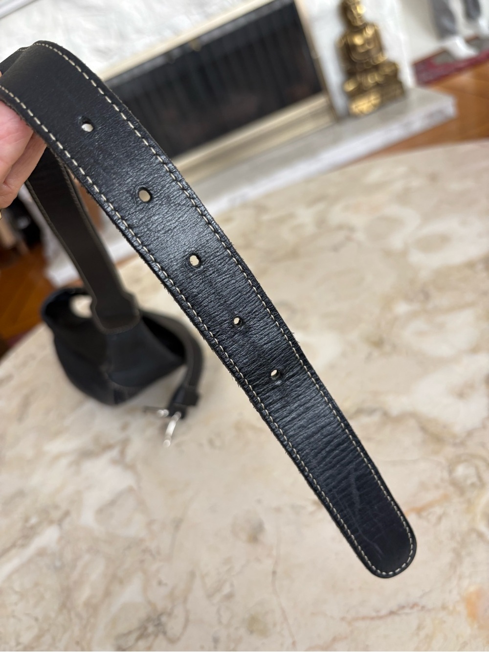 Roots Canada Black Leather Trinity Unisex Belt Bag - As New Condition - Picture 11 of 13